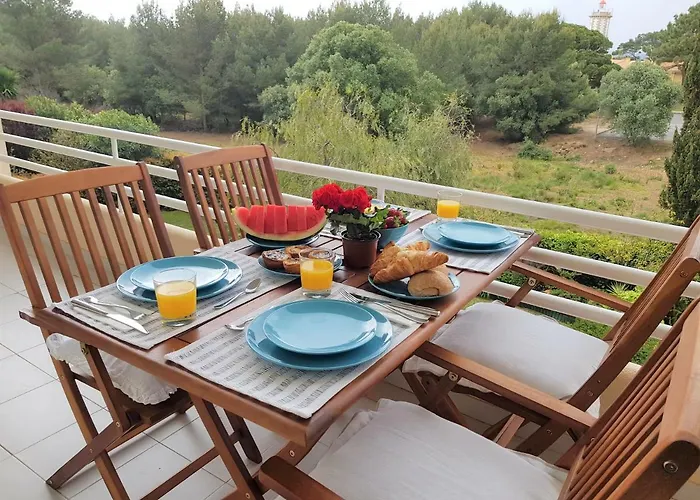 Ocean - With Swimming Pool Cascais